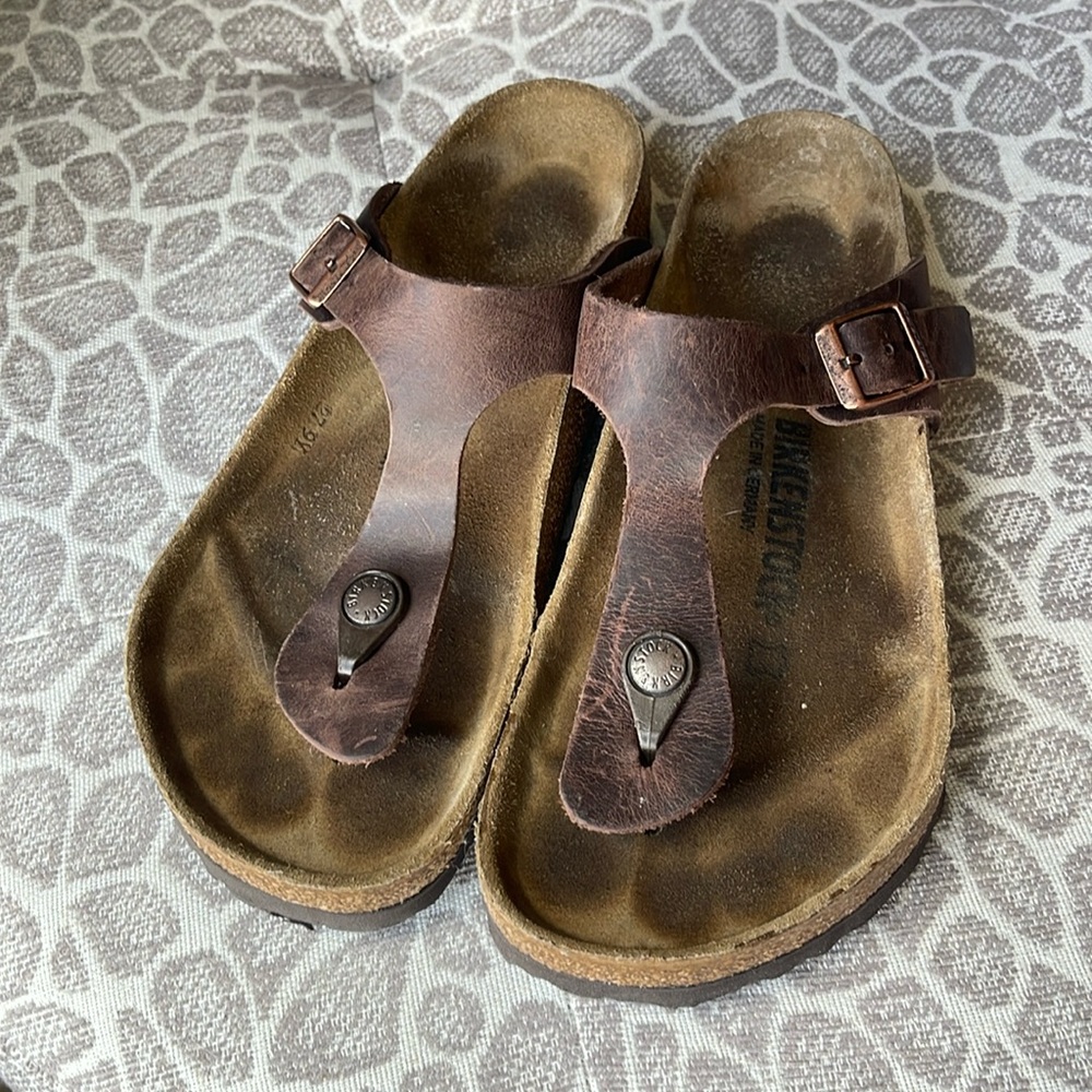 COPY - Birkenstock Brownleather size 7 flip-flops insole worn ,when wearing can…